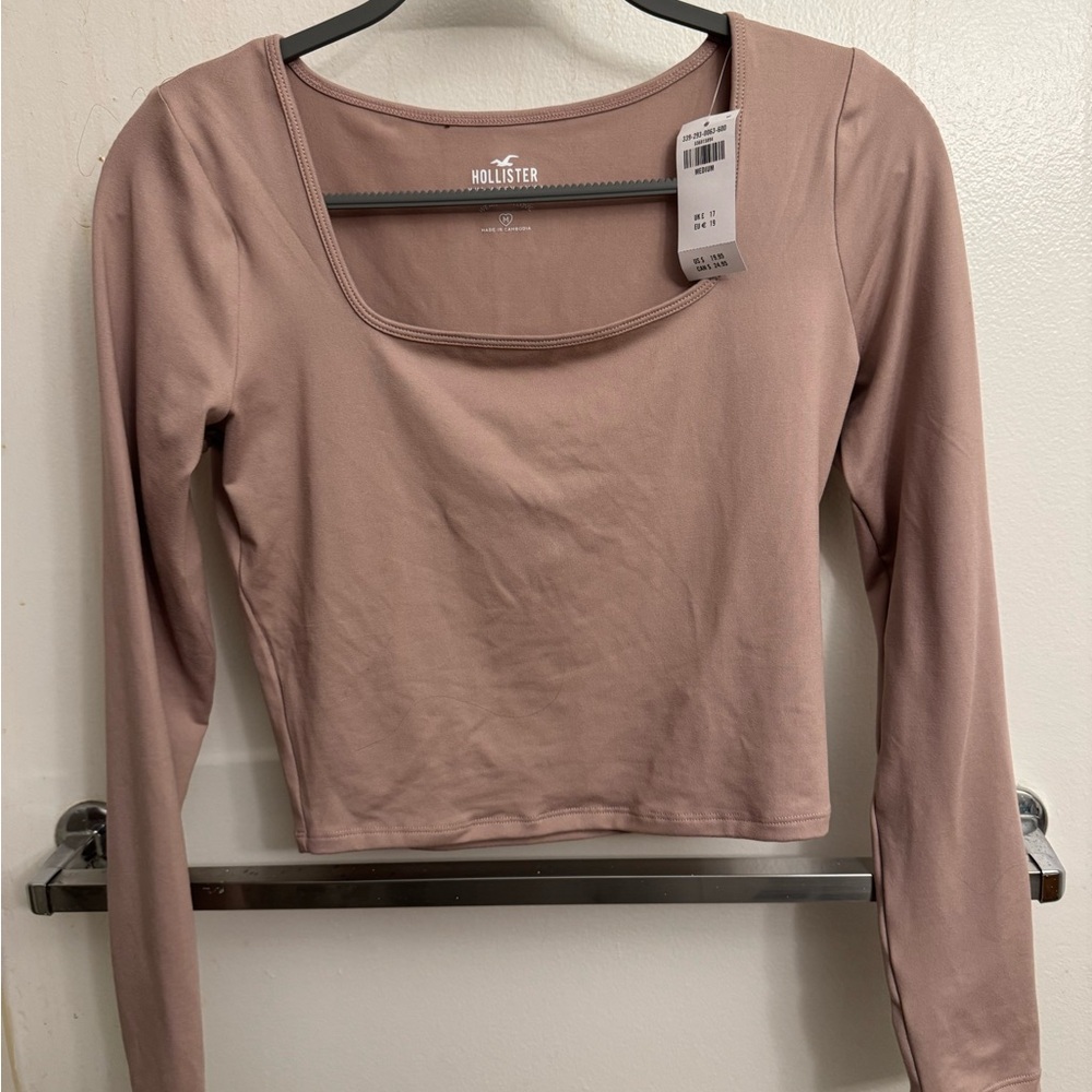 Hollister Women's light pink Long Sleeve Crop Tee